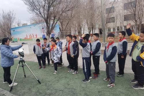新疆克拉玛依科技馆开启“春分”科学之旅
