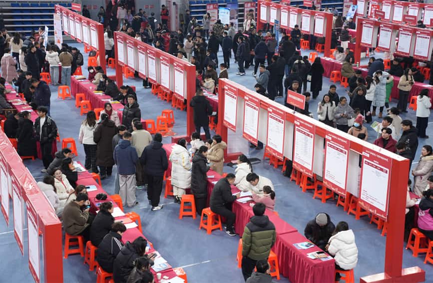 12800个岗位！“春暖农民工”专场招聘会火热开启