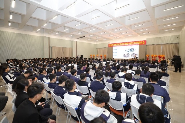 2026年吉林省“大手拉小手”科普报告进校园——弘扬科学家精神院士专场活动举办